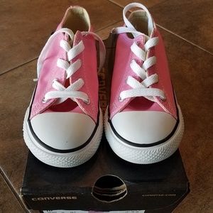 Pink low top Converse infant size 10